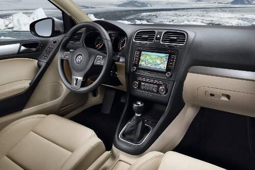 Fasst sich gut an, funktioniert sehr gut: das Interieur des aktuellen VW Golf.