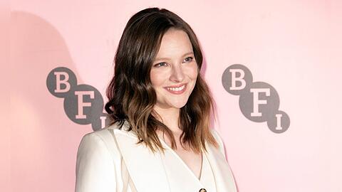 Morfydd Clark wird ebenfalls beim vierteiligen Beatles-Filmprojekt von Sam Mendes mitwirken.