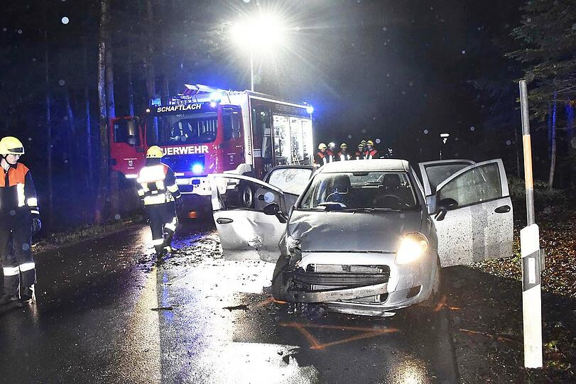 Die Frau wurde nach dem heftigen Aufprall bewusstlos aufgefunden.