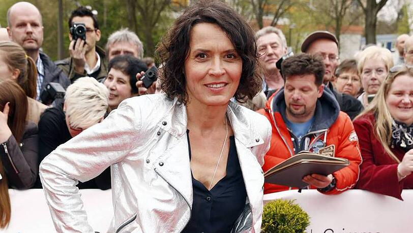 "Tatort"-Star Ulrike Folkerts macht sich weitreichendere Gedanken um die WM "Tatort"-Star Ulrike Folkerts macht sich weitreichendere Gedanken um die WM