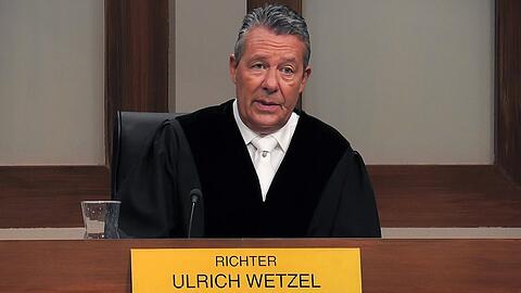 Richter Ulrich Wetzel darf sein Urteil erstmals in der Primetime sprechen.