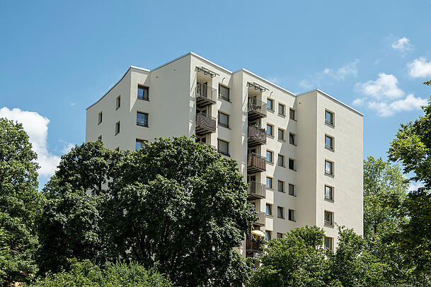 Auch die Loggien wurden erneuert. Auch die Loggien wurden erneuert.