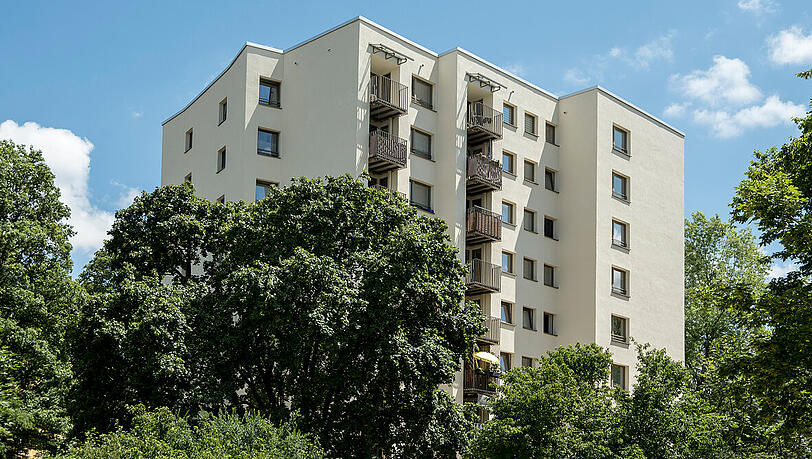 Auch die Loggien wurden erneuert. Auch die Loggien wurden erneuert.
