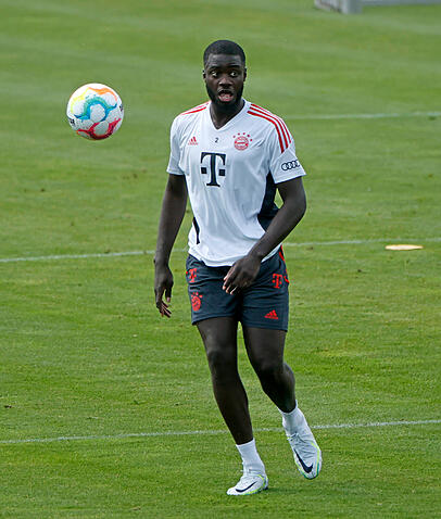 Frühstarter im Bayern-Training: Dayot Upamecano. Frühstarter im Bayern-Training: Dayot Upamecano.