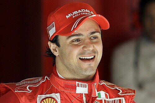 Lachender Sieger: Felipe Massa in Magny Cours