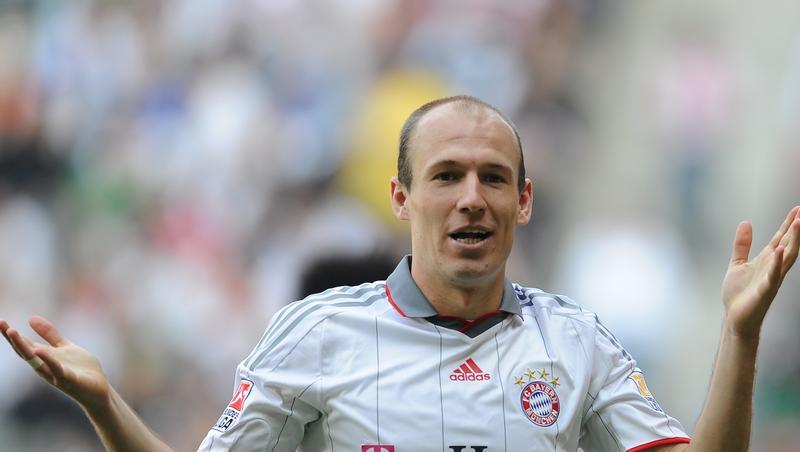 Der FC Bayern und der niederländische Fußballverband wollen anscheinend wieder Gespräche aufnehmen. Der FC Bayern und der niederländische Fußballverband wollen anscheinend wieder Gespräche aufnehmen.