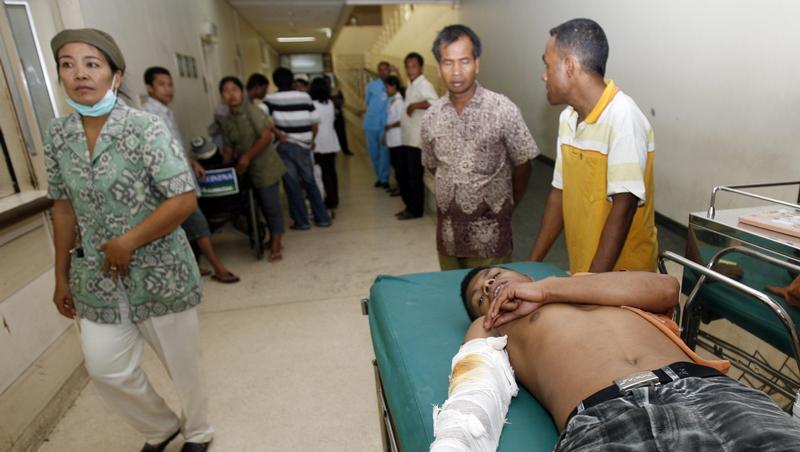 Verletzte des Erdbebens auf Bali werden versorgt. Verletzte des Erdbebens auf Bali werden versorgt.