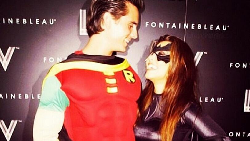 Letztes Halloween waren Kourtney und ihr Freund Scott als Batgirl und Robin unterwegs Letztes Halloween waren Kourtney und ihr Freund Scott als Batgirl und Robin unterwegs