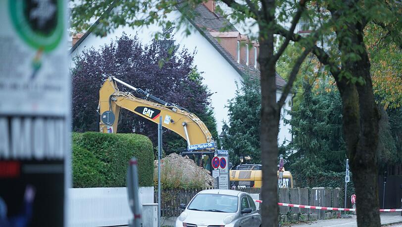 Tristan-/Ecke König-Marke-Straße: Hier stieß der Bagger auf die Bombe. Tristan-/Ecke König-Marke-Straße: Hier stieß der Bagger auf die Bombe.