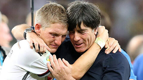 Zwei, die sich verstehen: Bastian Schweinsteiger und Joachim Löw nach dem WM-Sieg 2014 in Brasilien.