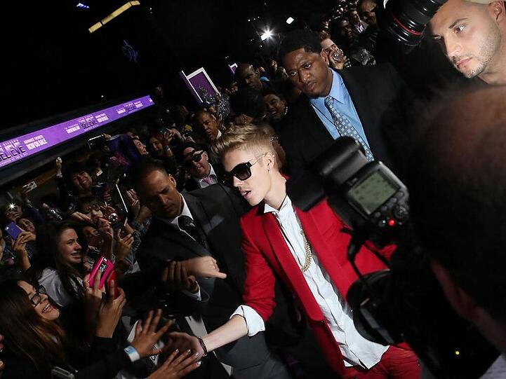 Für diese Kameras posiert er gerne: Justin Bieber auf dem roten Teppich