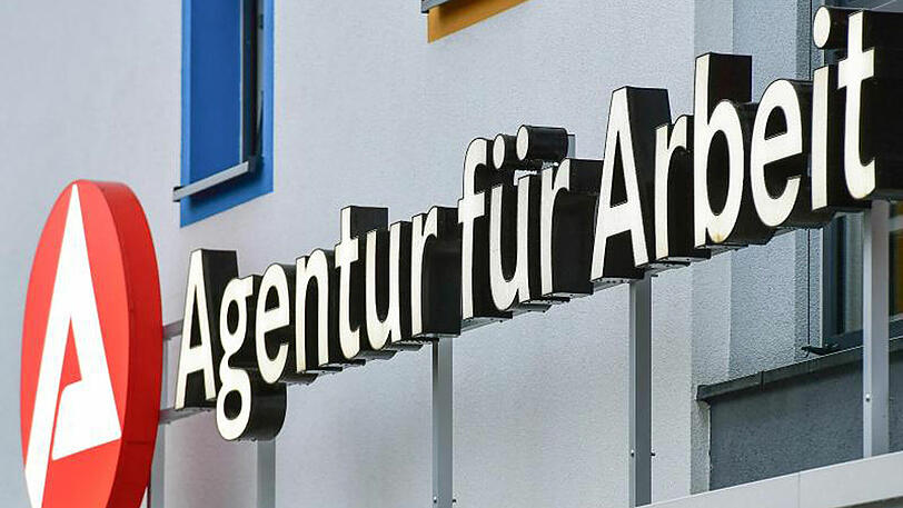 Die Zahl der Arbeitslosen stieg im Januar saisonbedingt an.