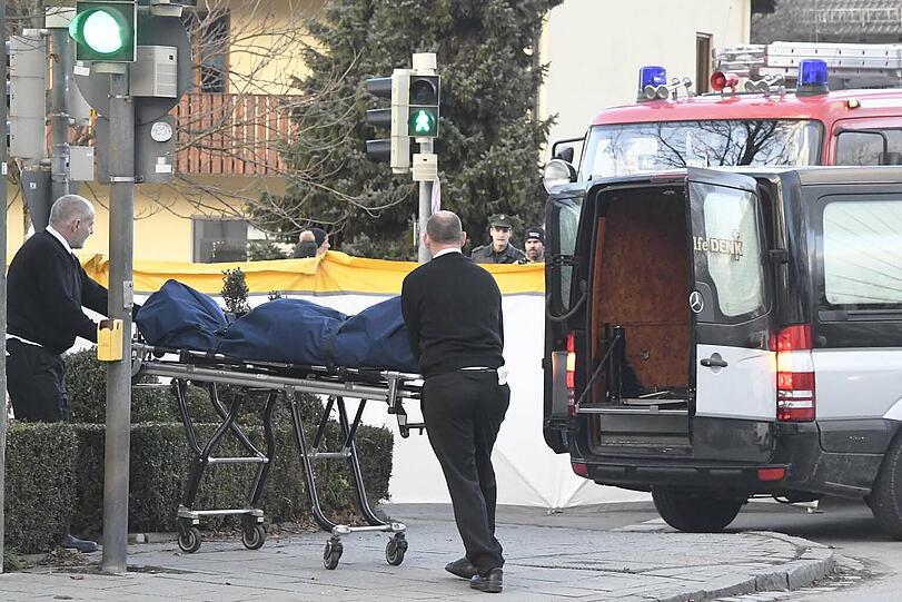 Eine Radfahrerin stirbt in Ismaning, als sie vom Lkw erfasst wird. Die Bilder