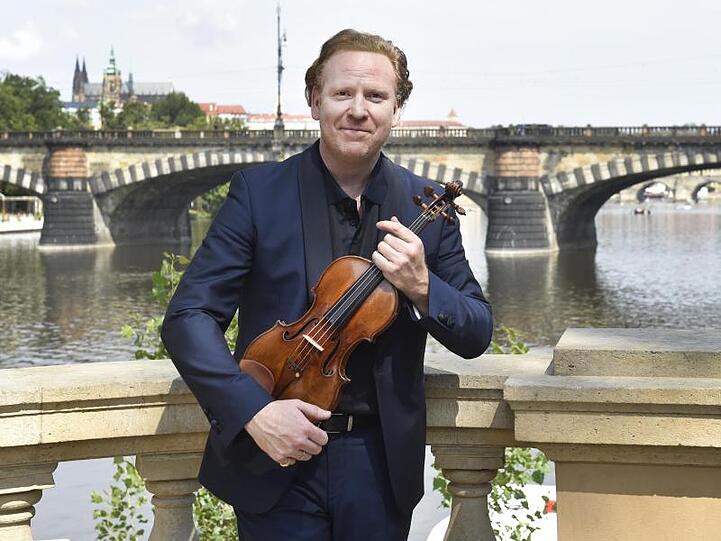 Daniel Hope veröffentlicht das Album "Hope@Home", welches auf seinen Konzerten während der Corona-Krise basiert.