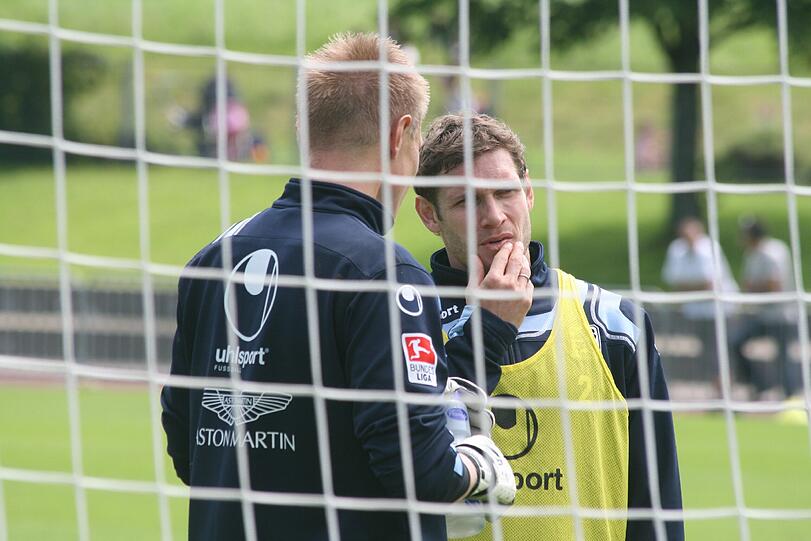 Moritz Volz im Löwen-Trikot im Trainingslager