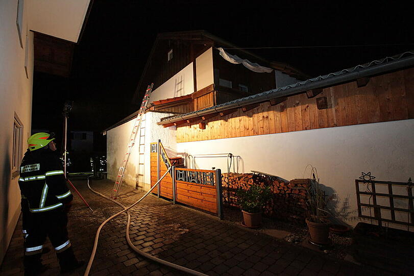 Der Keller und die Garage des Einfamilienhauses in Kolbermoor brannten völlig aus. Die Bilder.