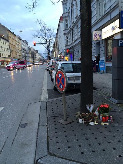 2011 ist dort, hinter der Einmündung der Balanstraße, eine junge Radlerin von einem Lkw erfasst worden und tödlich verunglückt.