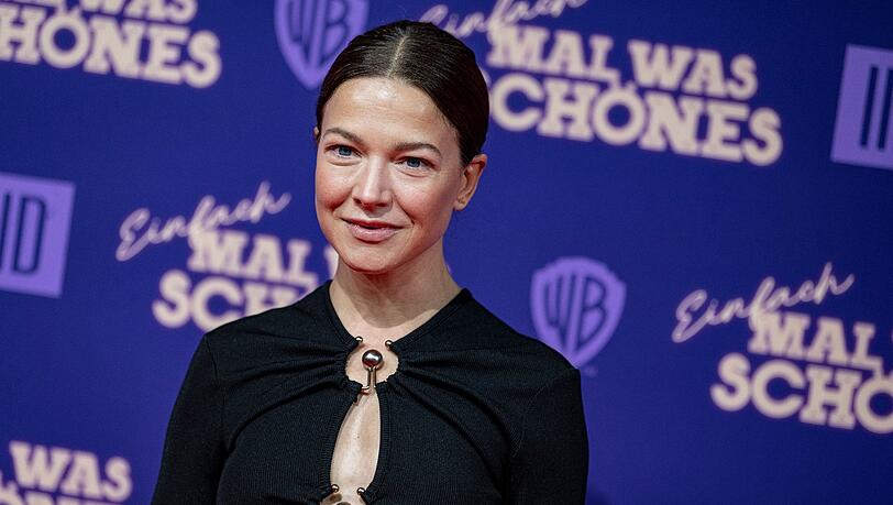 Hannah Herzsprung, Schauspielerin, kommt zur Weltpremiere des Kinofilms "Einfach mal was Schönes" in der UCI Kinowelt Zoo Palast.