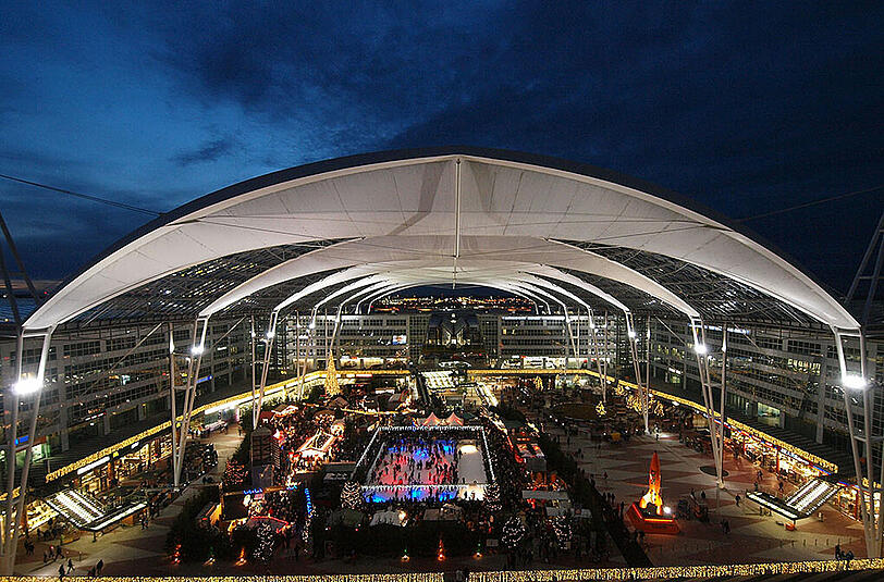 Der Christkindlmarkt im Flughafen Center MAC.