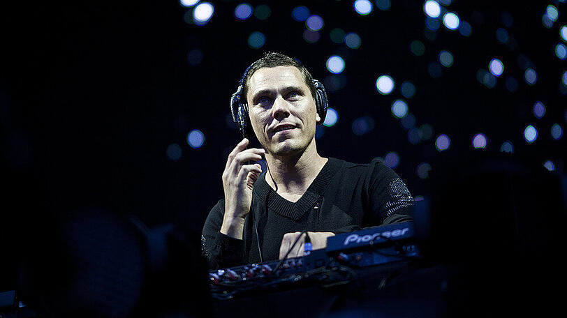 DJ Tiësto bei einem Auftritt in Gothenburg 2011
