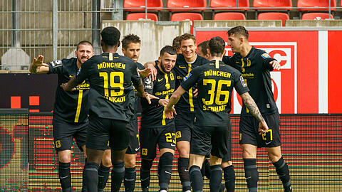Die Löwen gewinnen beim Halleschen FC deutlich.