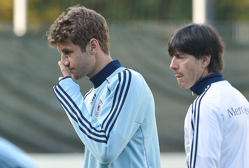 Elf Freunde müsst ihr sein. Die Nationalelf nimmt die Vorbereitung auf das WM-Qualifikationsspiel der deutschen Nationalmannschaft am Freitag in Dublin gegen Irland auf. Die Fotos