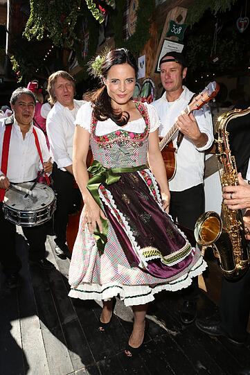 Bilder von der Mercedes-Benz-Damenwiesn mit Uschi Glas, Elisabeth Lanz und Lola Paltinger