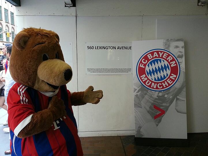 Der FC Bayern in New York: Im 21. Stock eines Wolkenkratzers wurde am Donnerstagnachmittag mit 120 Gästen die Eröffnung der US-Zweigstelle gefeiert.