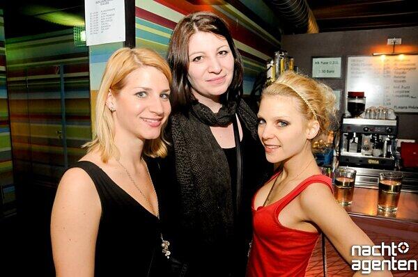 Gute Laune hoch 10 im Ampere am Samstag (07.01.2012). Noch mehr Fotos unter: www.nachtagenten.de.