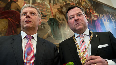 Ein Jahr Seite an Seite: Die SPD von OB Dieter Reiter und Josef Schmids CSU arbeiten seit dem 20. Mai 2014 an der Rathausspitze zusammen.