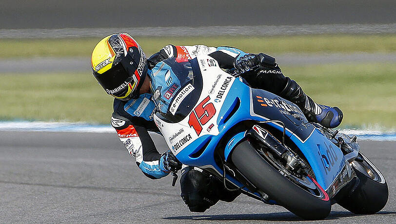 Alex de Angelis stürzte während einer Trainingseinheit im japanischen Motegi schwer und musste per Hubschrauber ins Krankenhaus geflogen werden. Alex de Angelis stürzte während einer Trainingseinheit im japanischen Motegi schwer und musste per Hubschrauber ins Krankenhaus geflogen werden.