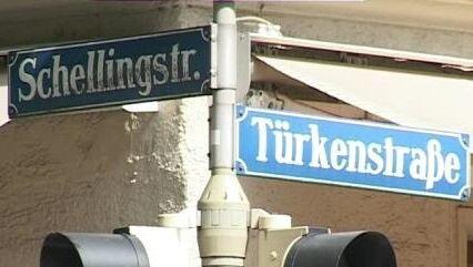 Die türkisch-bayerischen Beziehungen sind schon älter als 300 Jahre. Spuren in München sieht man zum Beispiel in der Maxvorstadt. Die türkisch-bayerischen Beziehungen sind schon älter als 300 Jahre. Spuren in München sieht man zum Beispiel in der Maxvorstadt.
