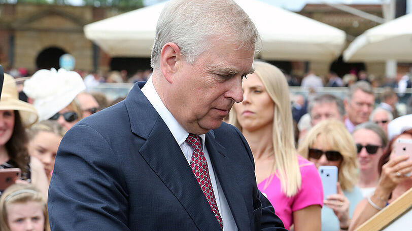 Prinz Andrew sieht sich offenbar zum Handeln gezwungen