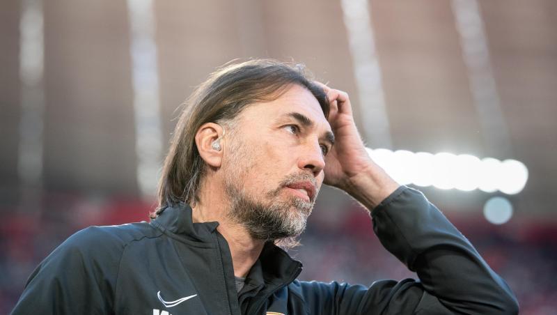 Der FC Augsburg stellte Trainer Martin Schmidt frei. Der FC Augsburg stellte Trainer Martin Schmidt frei.