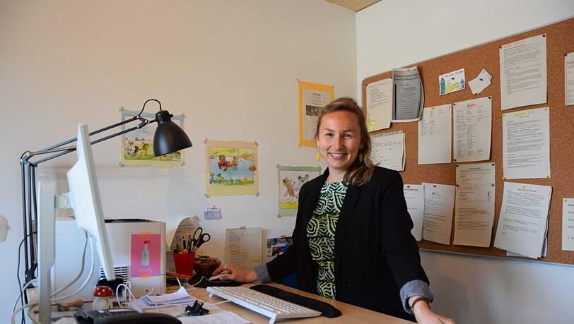Sozialpädagogin Katharina Maier in ihrem Büro in Moosach.