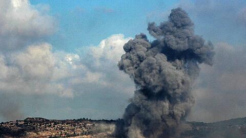 Rauchschwaden nach einem früheren Angriff Israels im Bereich der südlibanesischen Stadt Nabatieh. (Archivbild) Rauchschwaden nach einem früheren Angriff Israels im Bereich der südlibanesischen Stadt Nabatieh. (Archivbild)