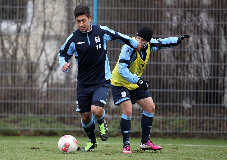 Insgesamt haben acht Spieler am "freien" Freitag trainiert: Ola Kamara, Rob Friend, Malik Fathi, Michael Netolitzky, Korbinian Vollmann, Grzegorz Wojtkowiak, Christopher Schindler und Moritz Stoppelkamp. Hier die Trainingsbilder.