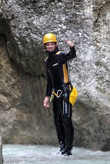 Die Löwen beim Team-Building: Beim Trainingslager in Bad Häring stand am Freitag Canyoning auf dem Programm. Die Bilder aus den Schluchten!