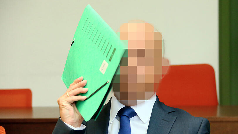 Peter C. auf der Anklagebank.