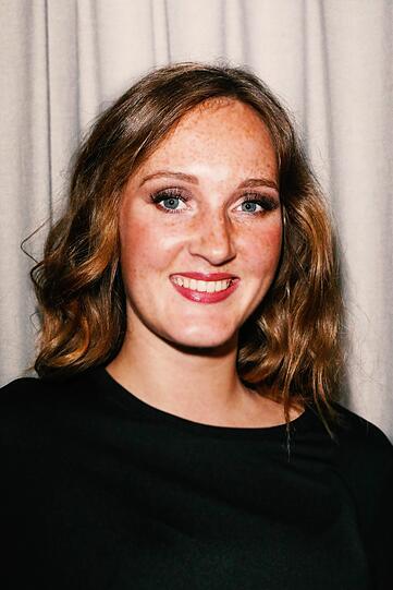 Luise"Ohne Familie und Sport könnte ich nicht leben. Mein Vorbild sind selbstbewusste und zufriedene Menschen 
Bei München denke ich an den Englischen Garten im Sommer."