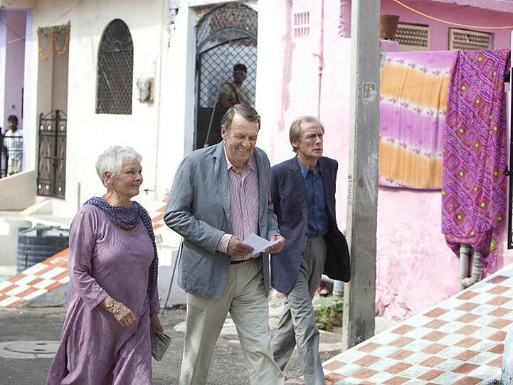 In Indien wartet ein exotisches Abenteuer auf Evelyn (Judi Dench, l.), Graham (Tom Wilkinson, M.) und Douglas (Bill Nighy, r.)