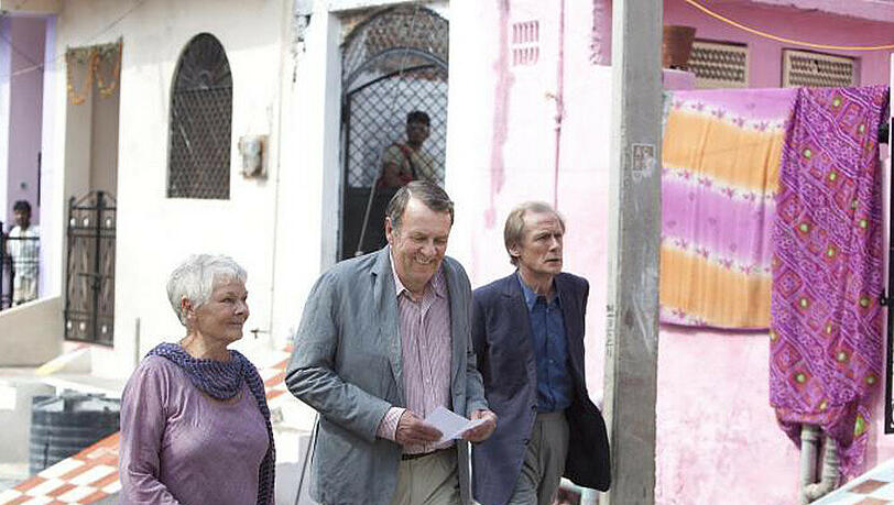 In Indien wartet ein exotisches Abenteuer auf Evelyn (Judi Dench, l.), Graham (Tom Wilkinson, M.) und Douglas (Bill Nighy, r.) In Indien wartet ein exotisches Abenteuer auf Evelyn (Judi Dench, l.), Graham (Tom Wilkinson, M.) und Douglas (Bill Nighy, r.)