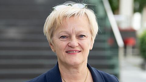Renate Künast (Bündnis 90/Die Grünen) hat einen Teilerfolg gegen Beschimpfungen und Beleidigungen im Nezt errungen.