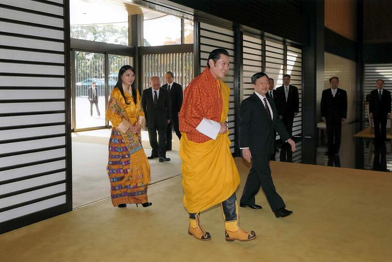 Jigme Khesar Namgyel Wangchuck, der König von Bhutan, besucht Japan. Die Bilder