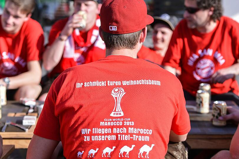 Weitere Bilder der Bayern Fans in Marokko.
