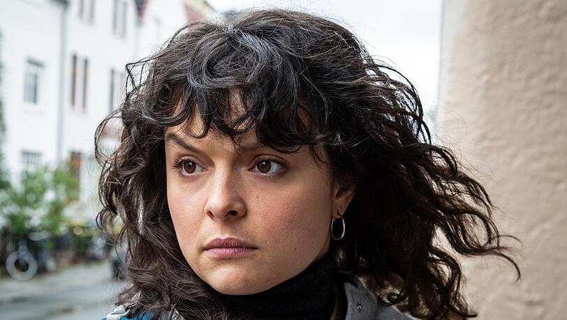 Via Jikeli spielt im "Tatort: Solange du atmest" das Stalking-Opfer Rani Ewers.