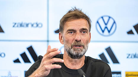 Eine ber&uuml;hmte S&auml;ngerin fiel in Ohnmacht, nachdem J&uuml;rgen Klopp einen Wunsch &auml;u&szlig;erte.