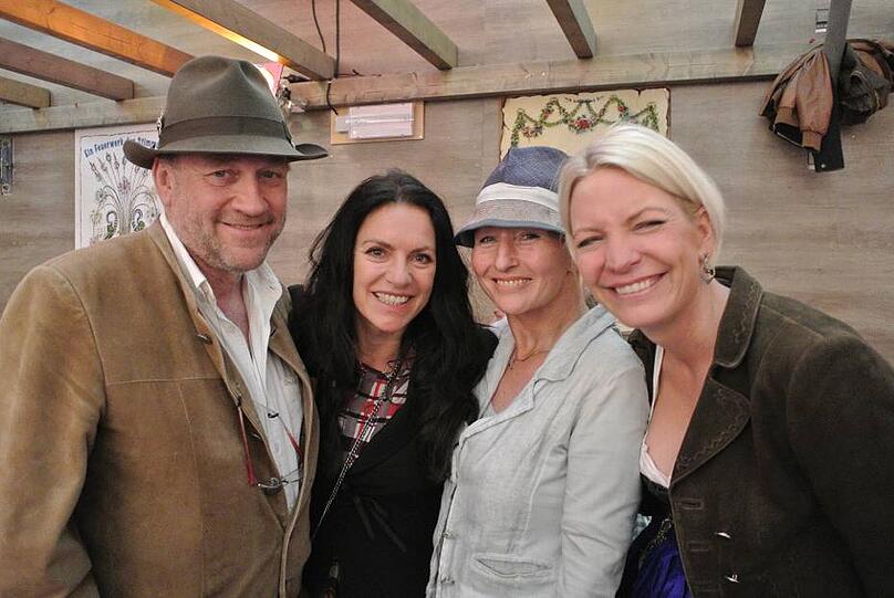Auf Frühlingsfest-Visite: Harold Faltermeyer, Chrsitine Neubauer, Birgitt Wolff und Tina Krätz (v.l.).