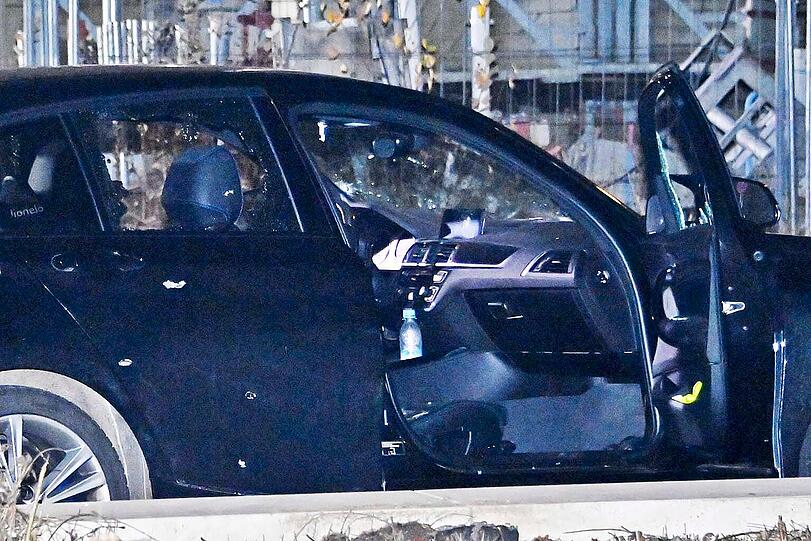 Constanze-Hallgarten-Straße in Obersendling: Bei einer Festnahme haben Beamte nach Polizeiangaben einen Verdächtigen angeschossen.