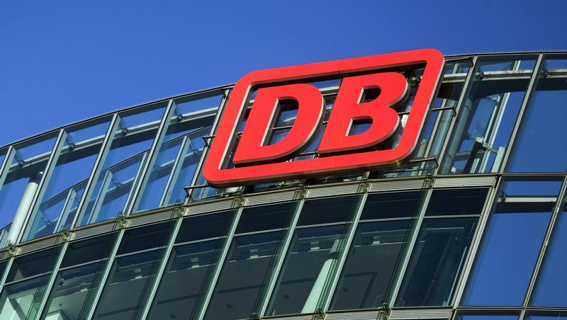 Die Zentrale der Deutschen Bahn (DB) in Berlin Die Zentrale der Deutschen Bahn (DB) in Berlin